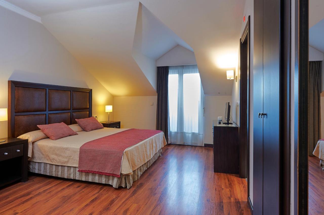 Hotel Las Cabanas Peñaranda de Bracamonte Kültér fotó