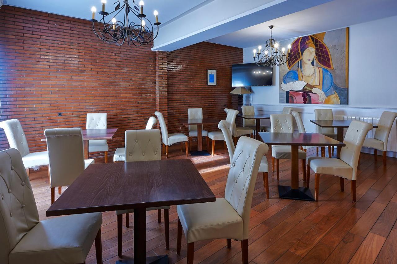 Hotel Las Cabanas Peñaranda de Bracamonte Kültér fotó